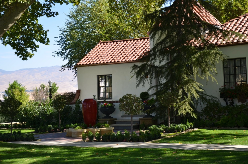 Private Residence - Bench Home with Ivy Design and Greg Bauer by A To Z Sprinklers & Landscape, Inc. - Photo 3