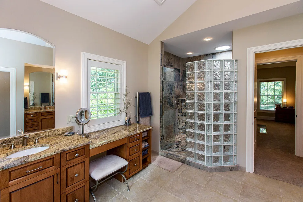Custom Home in Frontenac, MO by Hibbs Luxury Homes - St Louis, MO - Photo 13