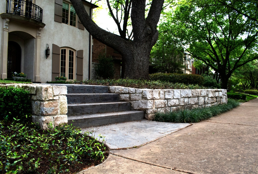 TRADITIONAL FRONT & BACK YARD by Blount Designs - Photo 5