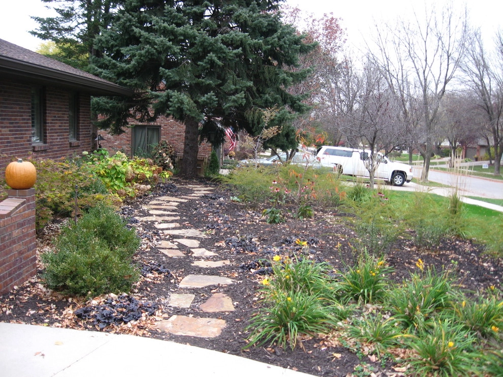 Mary and Terry Planting Project by Aesthetics, Inc. - Photo 3