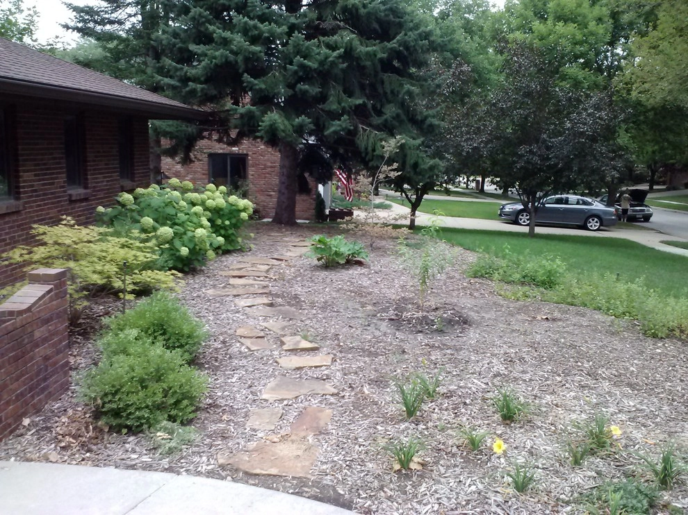 Mary and Terry Planting Project by Aesthetics, Inc. - Photo 2
