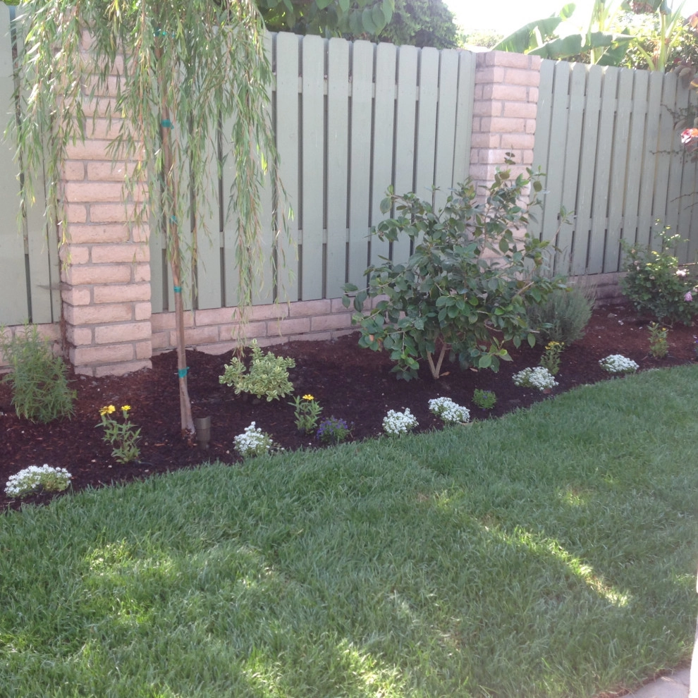 Family Backyard by Alford's English Gardens Inc - Photo 3