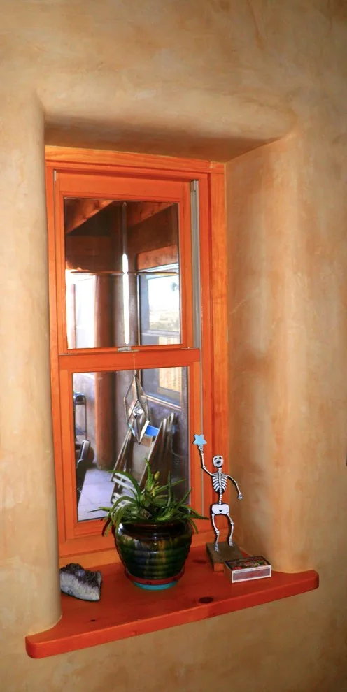 H & H Straw Bale House by The Salamander Company LLC. - Photo 5