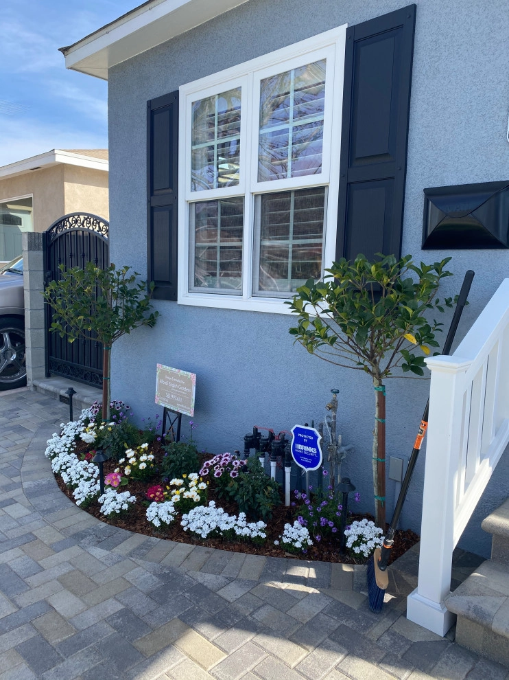 Little Cottage in Long Beach by Alford's English Gardens Inc - Photo 8