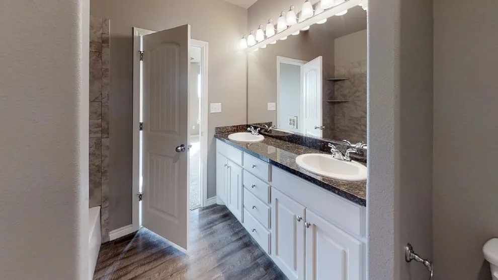 Hartford - 1717 to 1699 by Roten Homes, Inc. - Photo 2