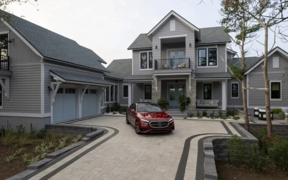 HGTV's Aspirational Residence 2024 by Glenn Layton Homes - Photo 2