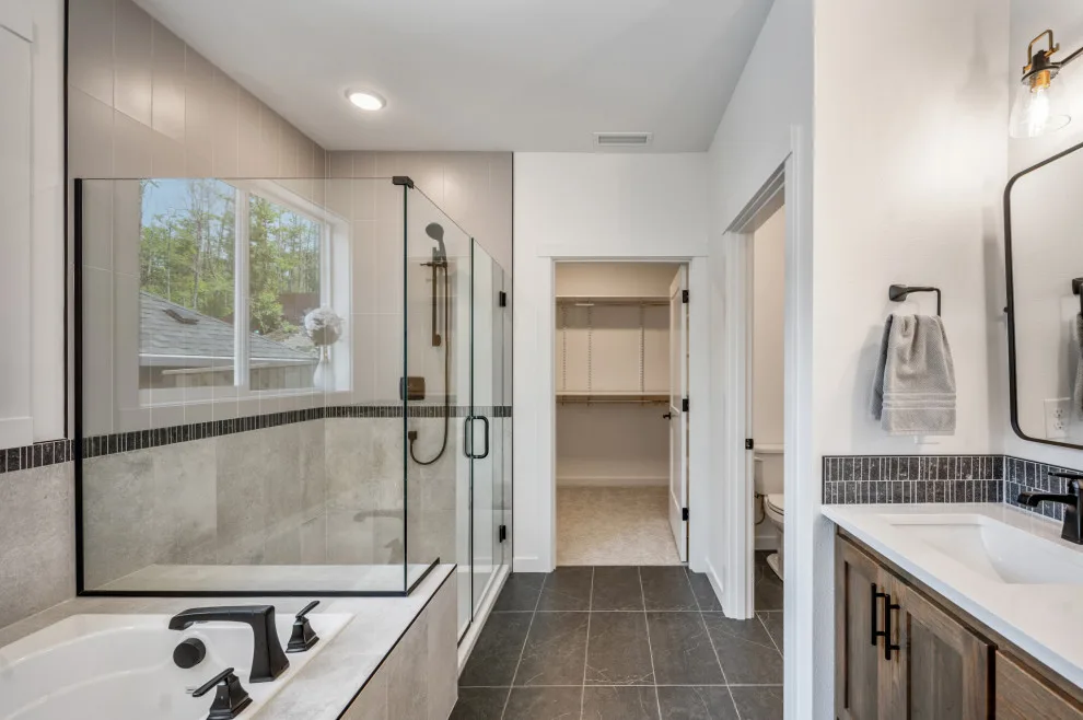 Spotlight Clip by Evergreen Homes - Photo 2