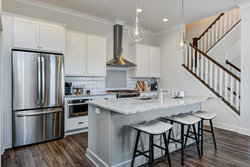 Hillview Design - Modern Craftsman by Old Town Design Group - Photo 2