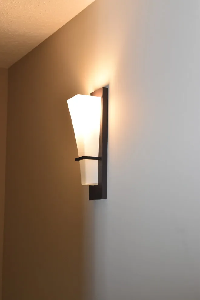 Bright and Breezy Abode by Gotcha Covered - Photo 12