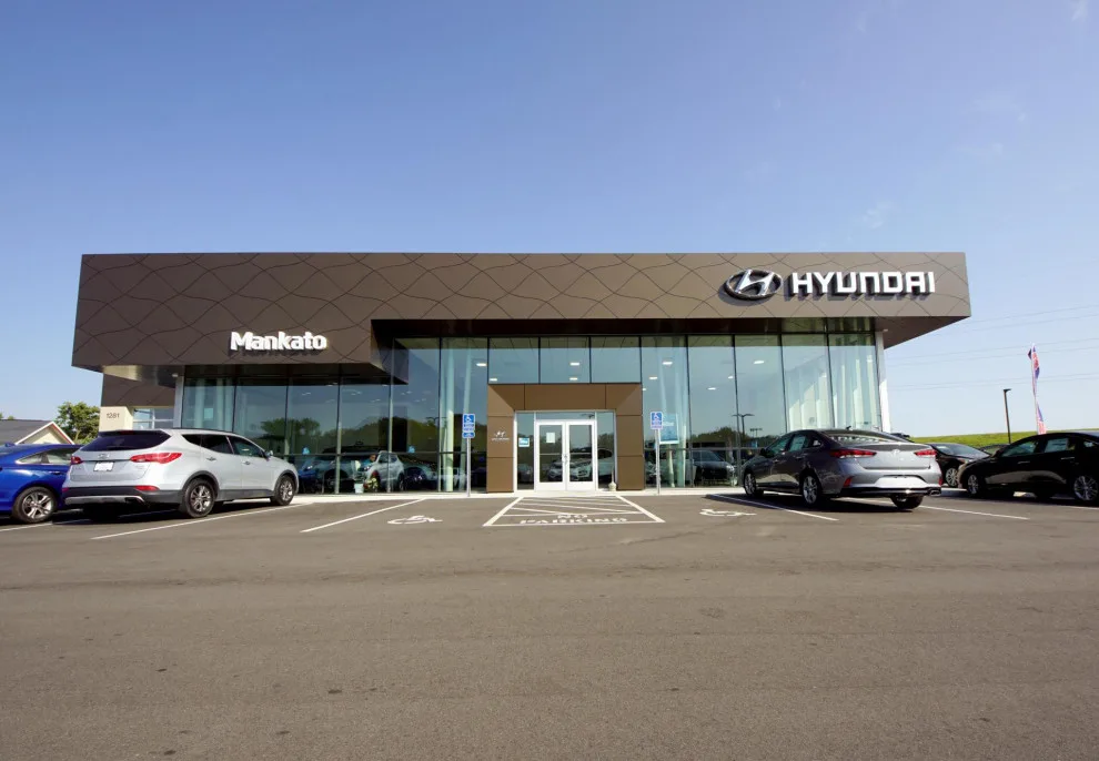 Mankato Hyundai by Southern Panels Buildings - Photo 2