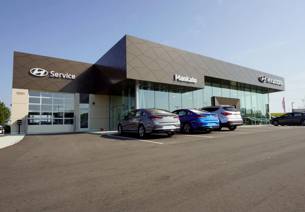 Mankato Hyundai by Southern Panels Buildings - Photo 3