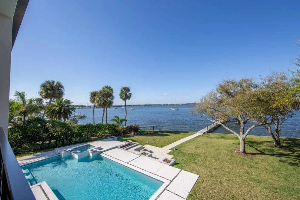 Contemporary Custom Home in Indian Harbour Beach by LifeStyle Homes, Inc. - Photo 12