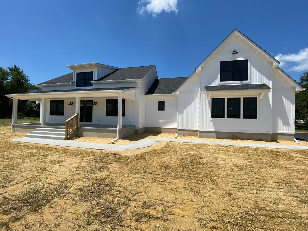 Kelley Personalized Contemporary Farmhouse by Bay To Beach Builders - Photo 9