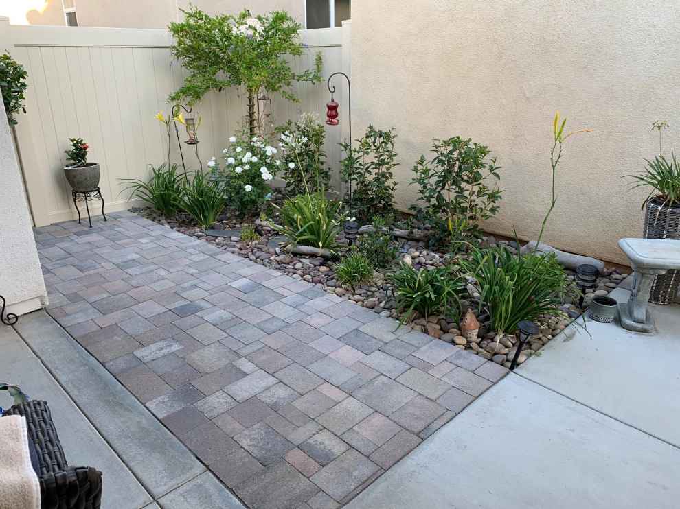 Bonilla Residence by Allstate Landscape & Southwest Greens - Photo 3