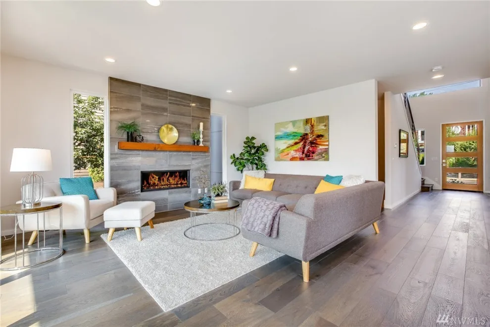 Kirkland Contemporary Residence by Seattle Custom Contractors - Photo 5