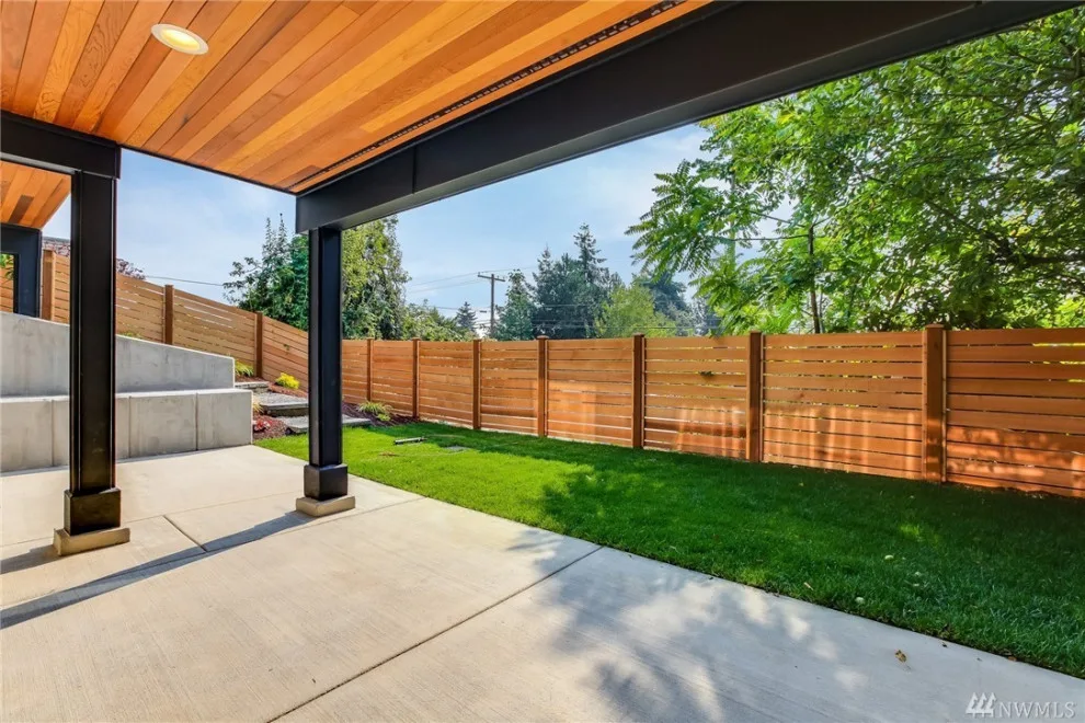 Kirkland Contemporary Residence by Seattle Custom Contractors - Photo 3