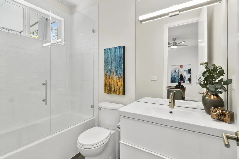 Kirkland Contemporary Renovation by Seattle Custom Contractors - Photo 11