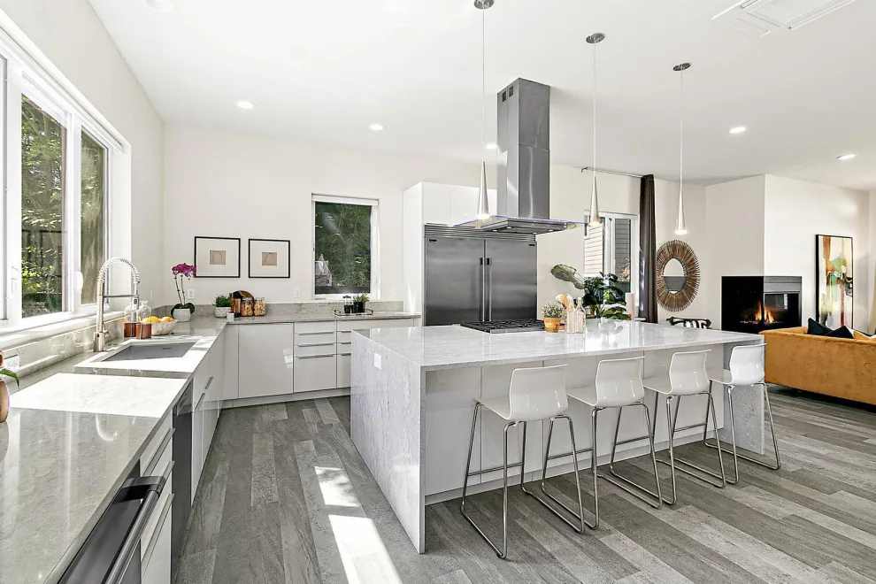 Kirkland Contemporary Renovation by Seattle Custom Contractors - Photo 2