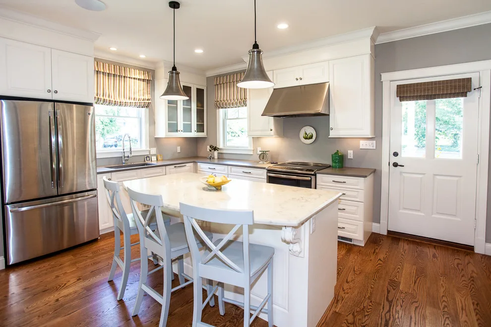 Enchanting Tailored Residence in Kirkwood, MO by Hibbs Luxury Homes - St Louis, MO - Photo 4
