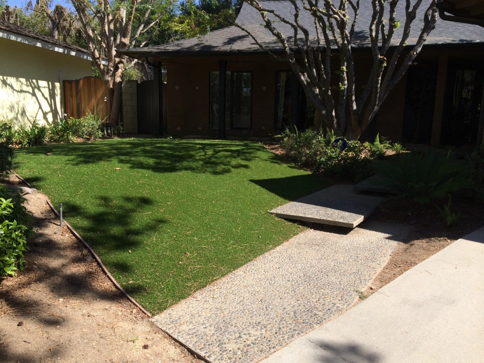 West Los Angeles Residence - Front Yard by Allstate Landscape & Southwest Greens - Photo 2
