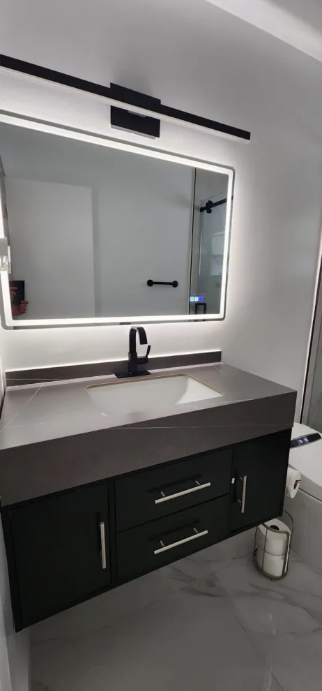 Revitalized Spaces, Contemporary Style: A Bathroom Makeover by Kitchen Solvers Of Fort Lauderdale - Photo 4