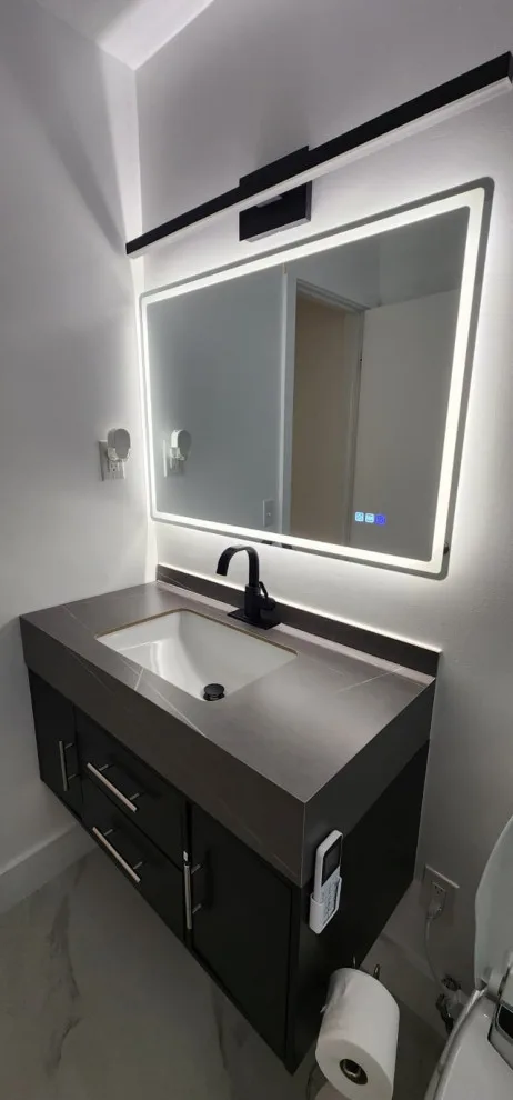 Revitalized Spaces, Contemporary Style: A Bathroom Makeover by Kitchen Solvers Of Fort Lauderdale - Photo 2