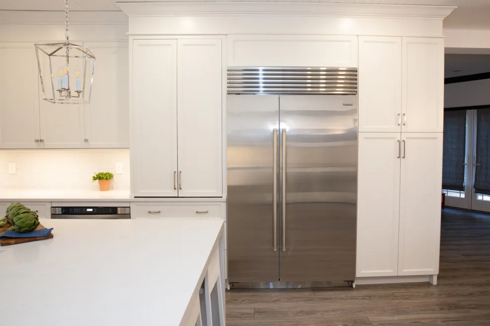 Modern Transitional Kitchen by Robinwood Kitchens - Photo 8