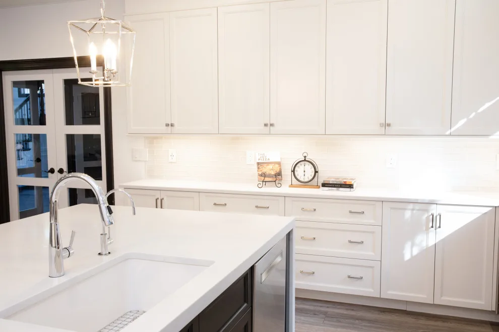 Modern Transitional Kitchen by Robinwood Kitchens - Photo 4