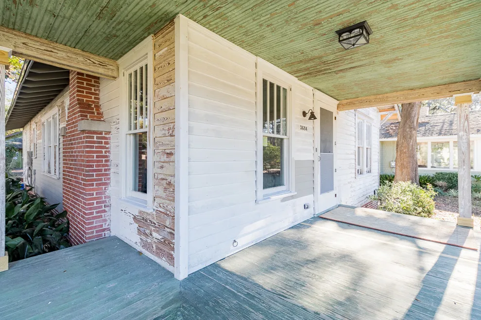 Complete Bungalow Renovation / Oak Street by Centerbeam Construction - Photo 2