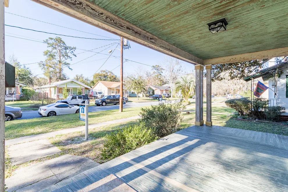 Complete Bungalow Renovation / Oak Street by Centerbeam Construction - Photo 8