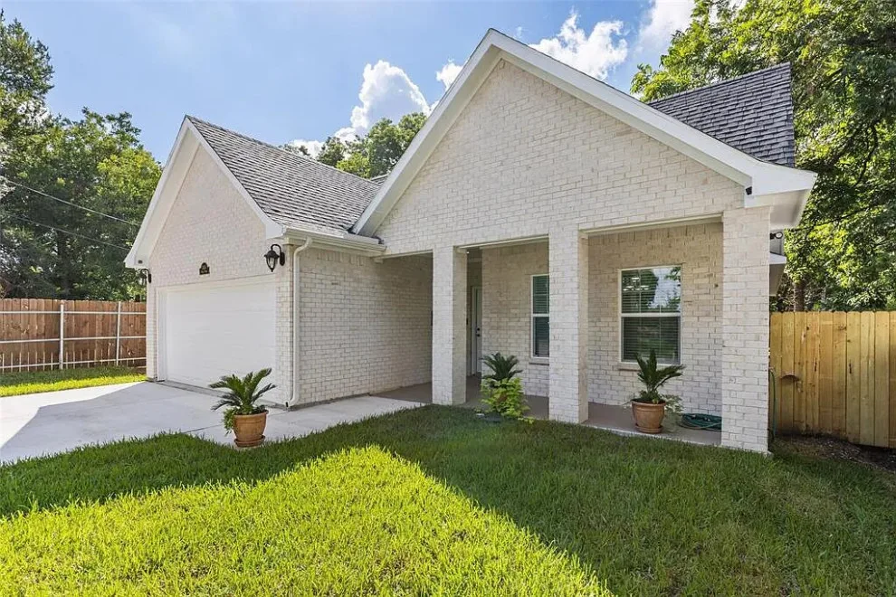 Complete Home Renovation Project in Houston by Smart Remodeling LLC - Photo 15