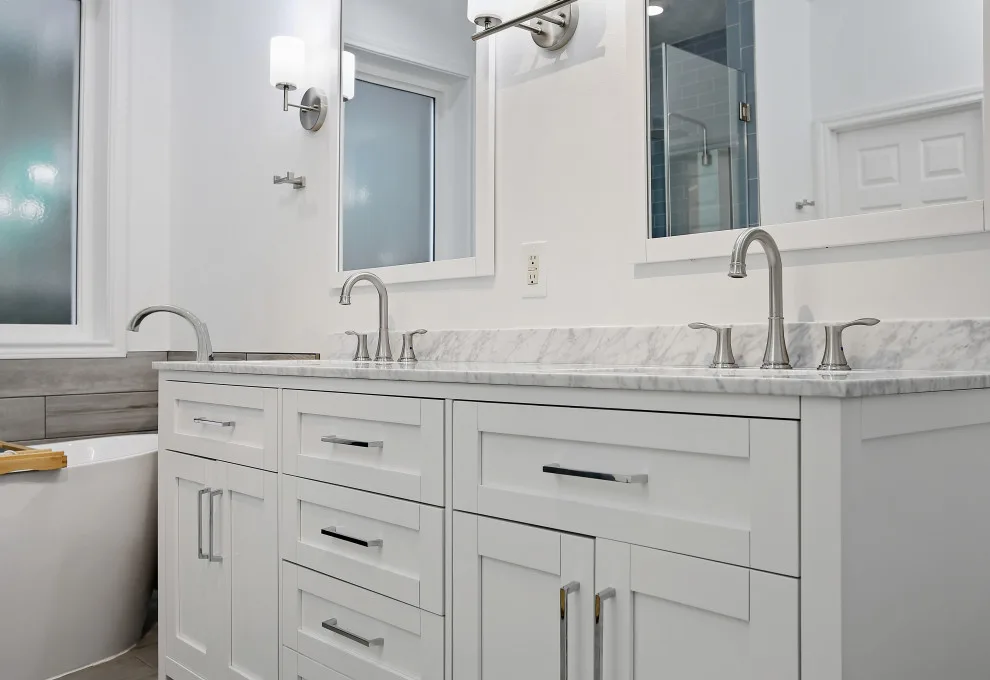 Galleria Master Bathroom Remodeling by Big City Construction Co - Photo 4