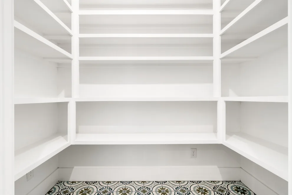 Vaughn Construction - Photo 10