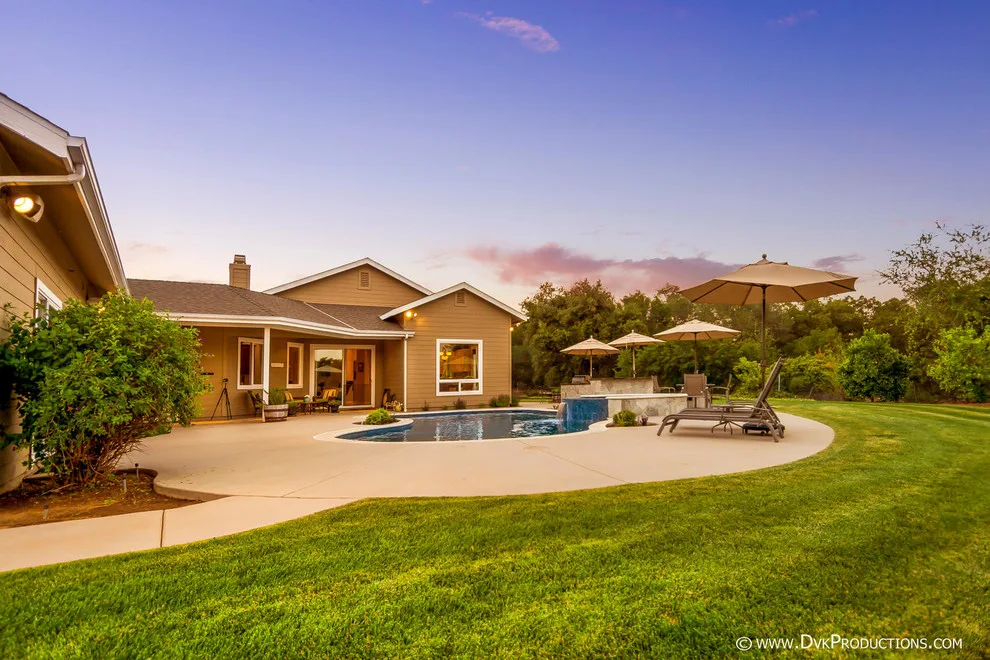 Complete Home Renovation by Freeman Builders Inc. - Photo 3