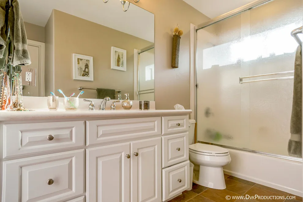 Complete Home Renovation by Freeman Builders Inc. - Photo 7