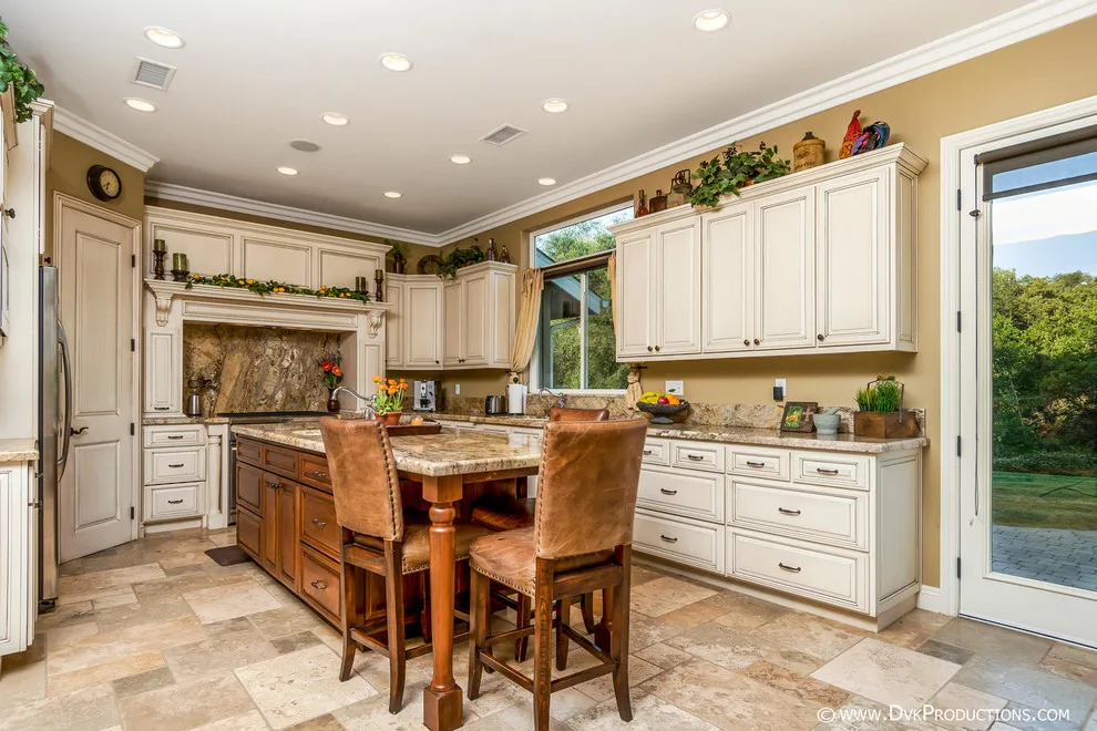 Complete Home Renovation by Freeman Builders Inc. - Photo 13