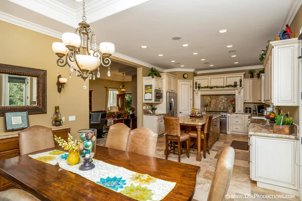 Complete Home Renovation by Freeman Builders Inc. - Photo 4