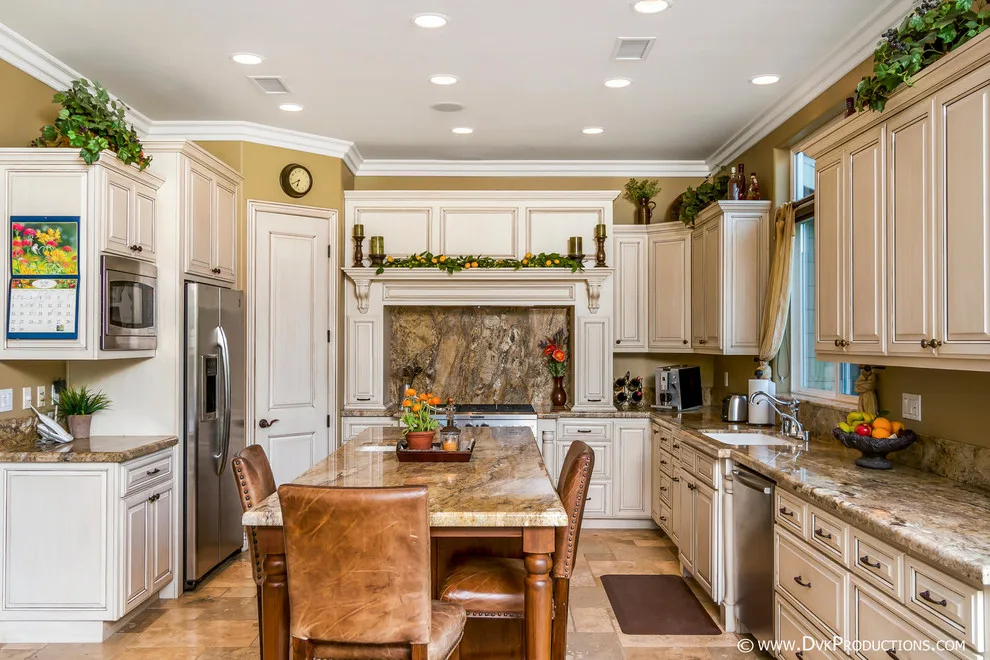 Complete Home Renovation by Freeman Builders Inc. - Photo 6