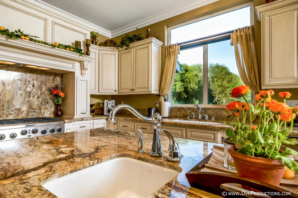 Complete Home Renovation by Freeman Builders Inc. - Photo 15