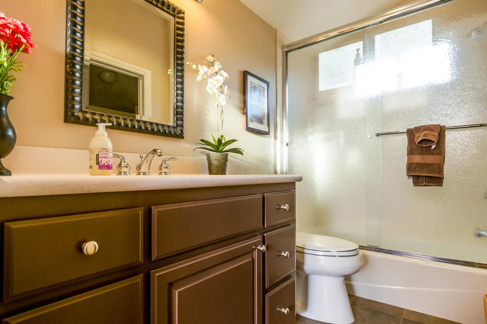 Complete Home Renovation by Freeman Builders Inc. - Photo 8