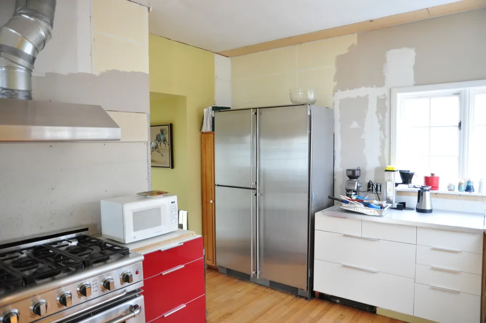 Modern Kitchen at Grand Isle by Dovetail Designs By Jenny Volk - Photo 9