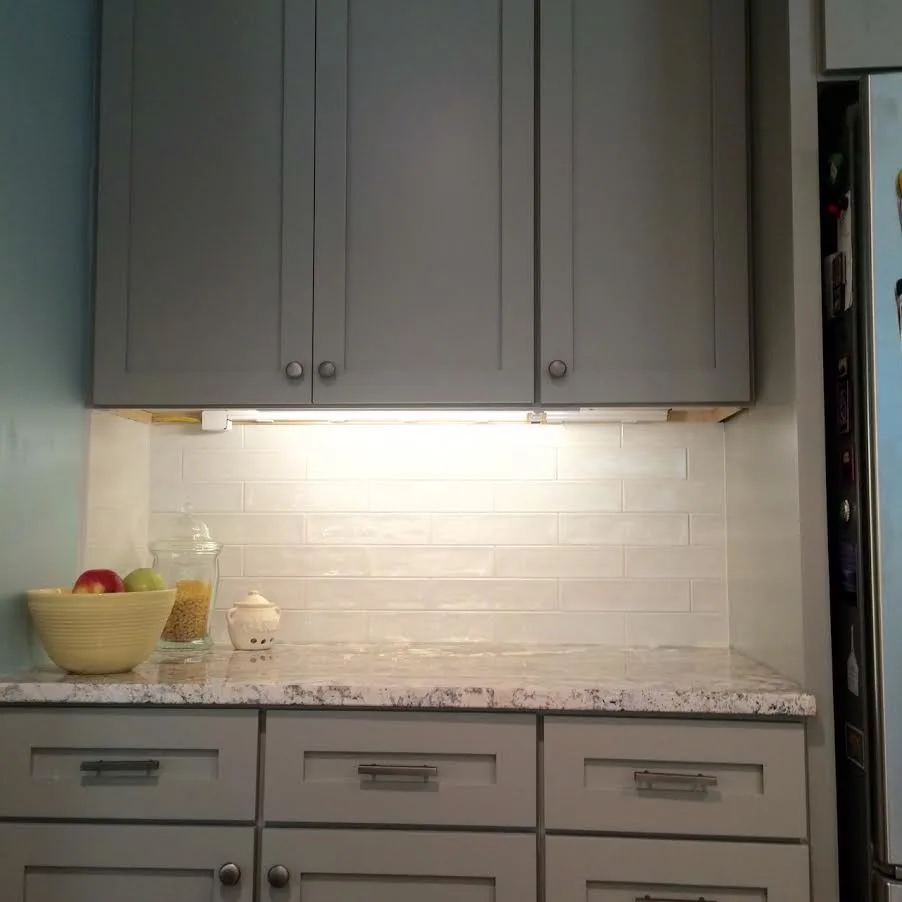 Monochrome Kitchen Design by Annapolis Heirlooms - Photo 4