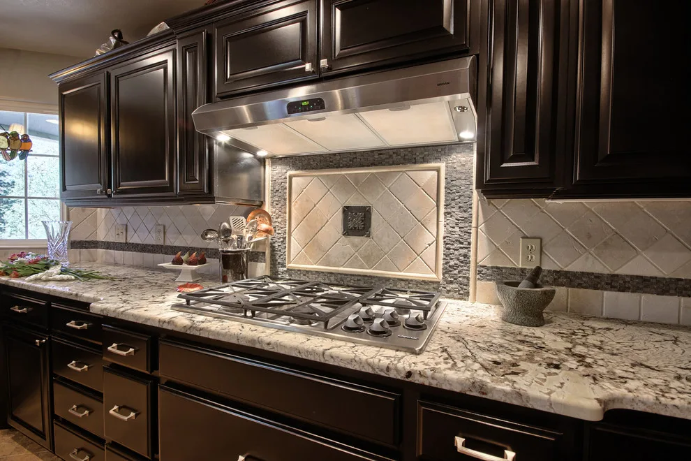 GRIFFIN WAY by Custom Design Construction & Interiors Inc. - Photo 2