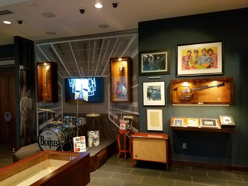 Guitar Showcase Furniture by Trillium Cabinet Company - Photo 5