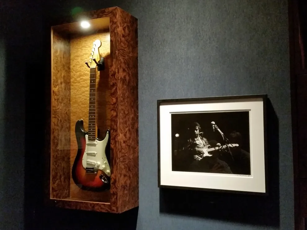 Guitar Showcase Furniture by Trillium Cabinet Company - Photo 6