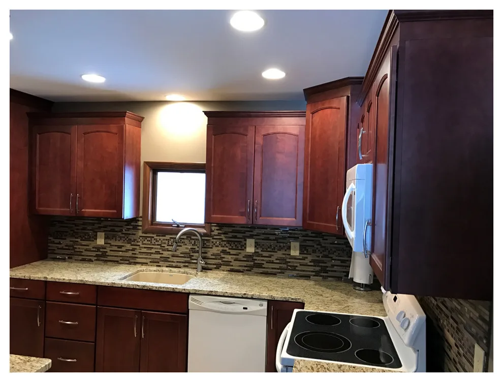 Harborcreek kitchen renovation by Gatesman Kitchen & Bath - Photo 4