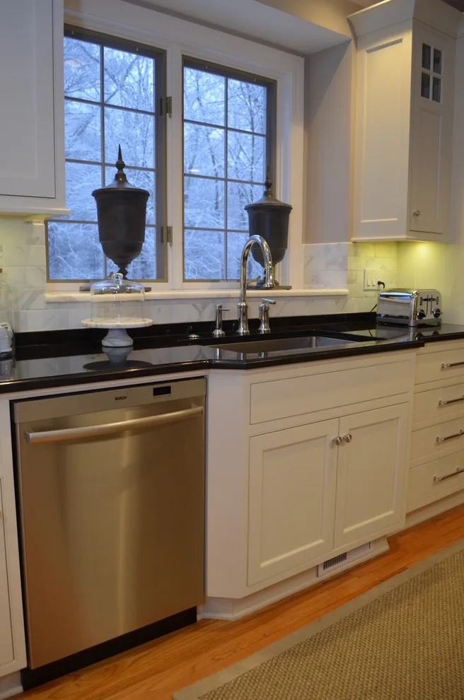 Kitchen Renovation - Hastings Turn, Avon, CT by D.E. Jacobs Associates, Inc. - Photo 4