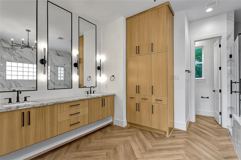 Tailored Bathroom Collection - Houston Heights by Analog HTX - Photo 7