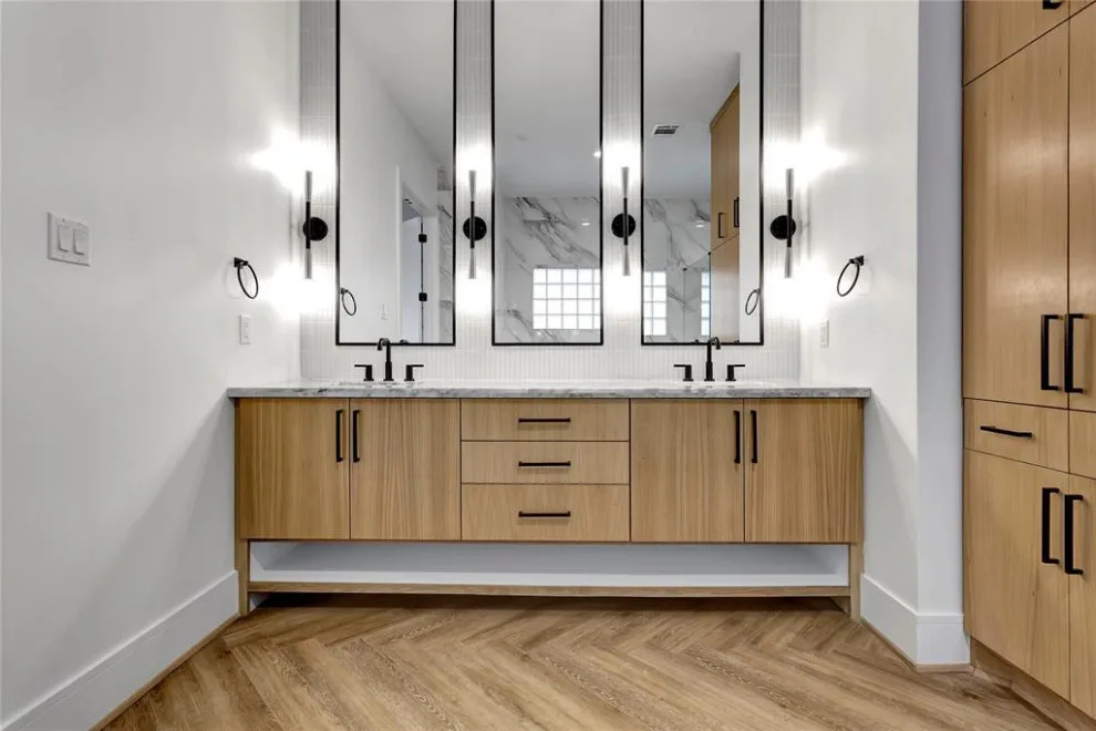 Tailored Bathroom Collection - Houston Heights by Analog HTX - Photo 4