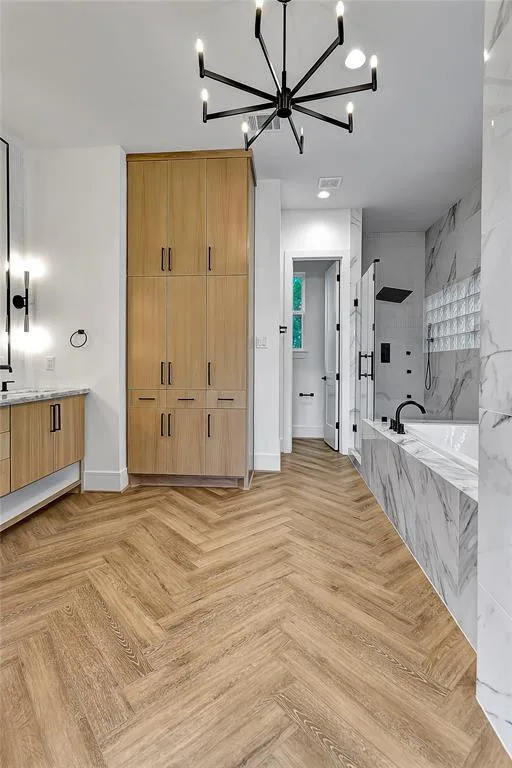 Tailored Bathroom Collection - Houston Heights by Analog HTX - Photo 6